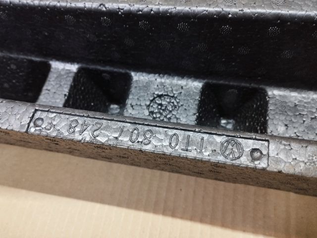 bontott VW TOURAN Első Lökhárító Ütközés Elnyelő Hab