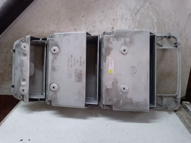 bontott VW TOURAN Első Tároló Rekesz