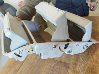 bontott VW TOURAN Első Tároló Rekesz