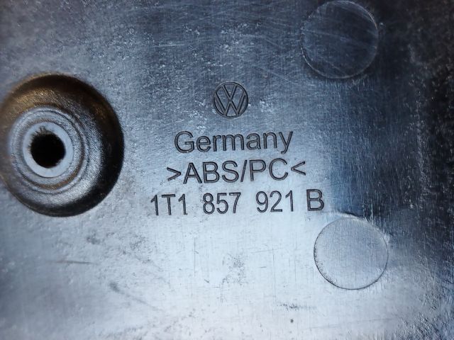 bontott VW TOURAN Első Tároló Rekesz