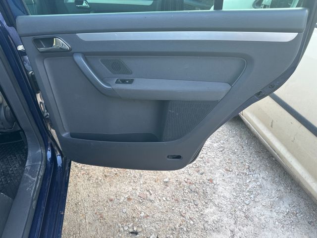 bontott VW TOURAN Első Tároló Rekesz