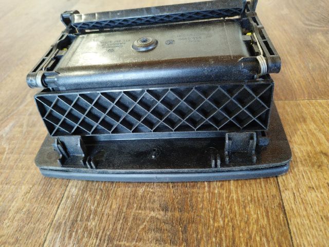 bontott VW TOURAN Első Tároló Rekesz