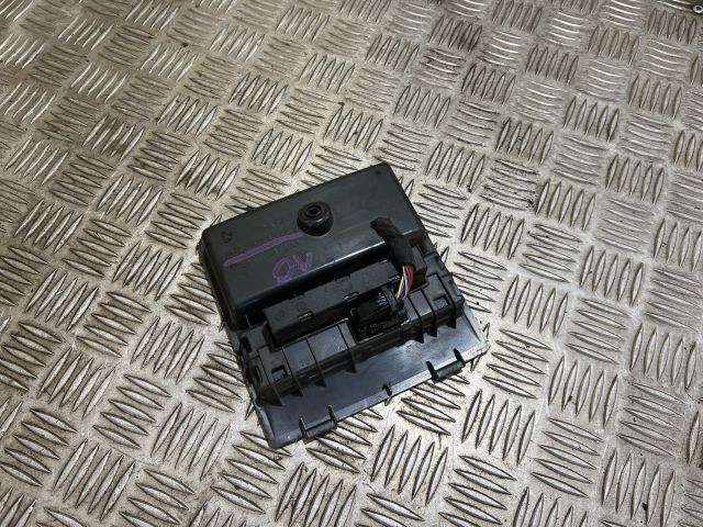 bontott VW TOURAN Első Tároló Rekesz