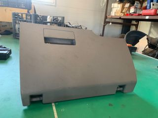 bontott VW TOURAN Első Tároló Rekesz