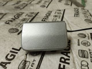 bontott VW TOURAN Első Vonószem Burkolat