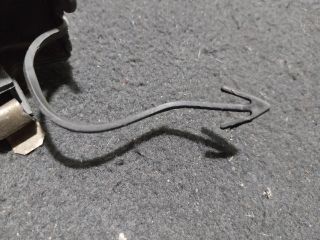 bontott VW TOURAN Első Vonószem Burkolat