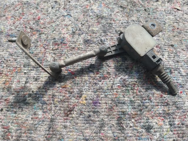 bontott VW TOURAN Első Xenon Szintszabályzó Jeladó