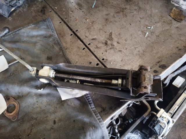 bontott VW TOURAN Emelő