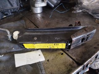 bontott VW TOURAN Emelő