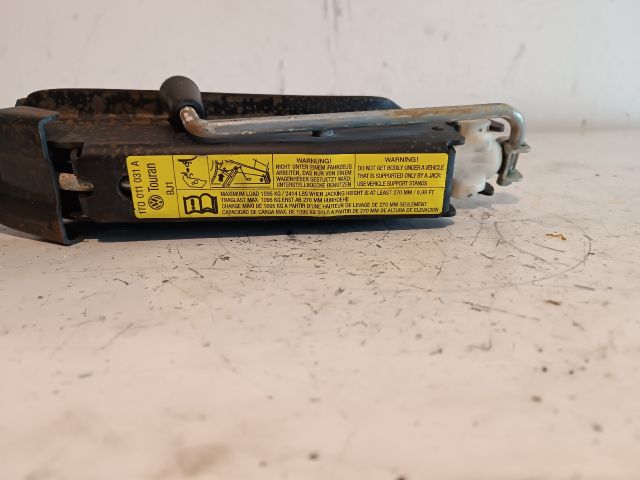 bontott VW TOURAN Emelő