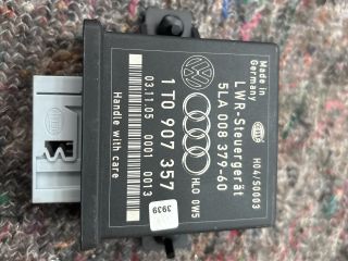 bontott VW TOURAN Fényszóró Elektronika