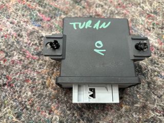 bontott VW TOURAN Fényszóró Elektronika