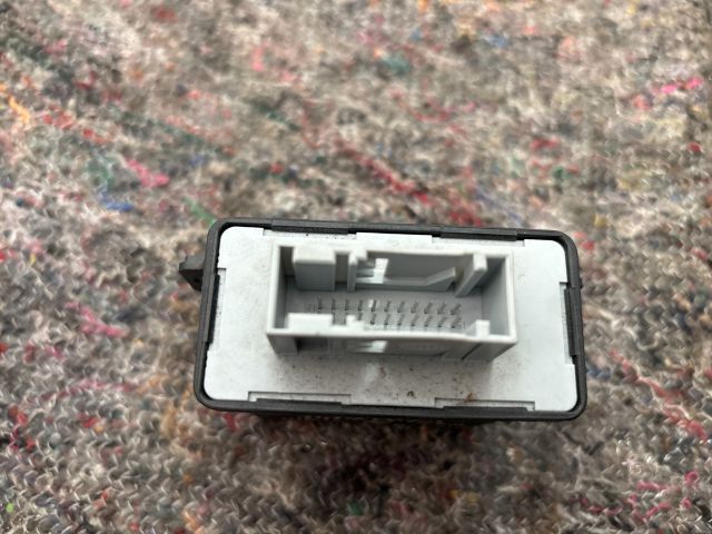 bontott VW TOURAN Fényszóró Elektronika