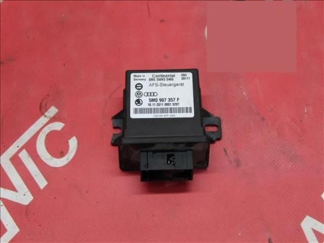 bontott VW TOURAN Fényszóró Elektronika