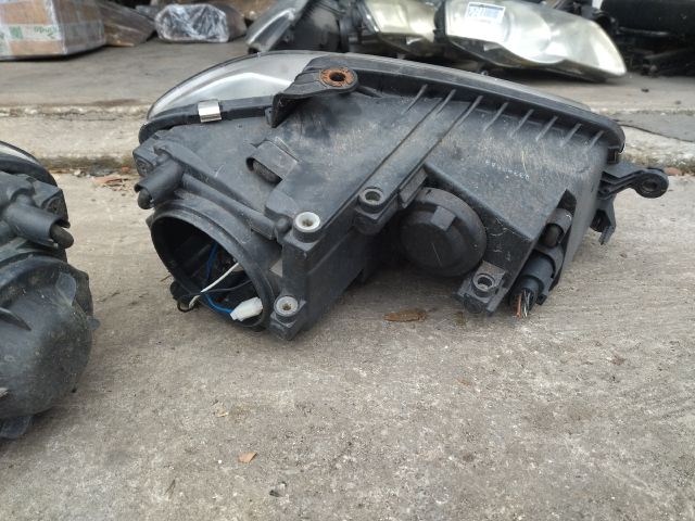 bontott VW TOURAN Fényszóró Pár