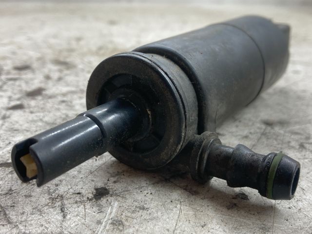 bontott VW TOURAN Fényszórómosó Szivattyú