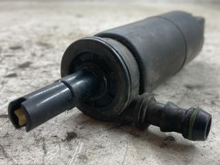 bontott VW TOURAN Fényszórómosó Szivattyú