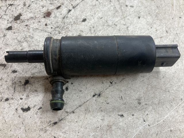 bontott VW TOURAN Fényszórómosó Szivattyú