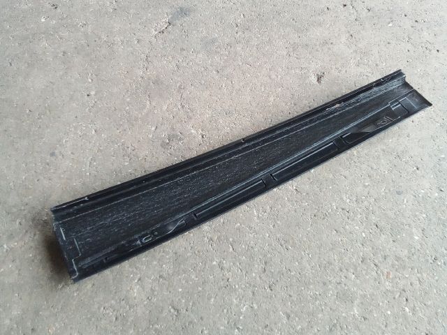 bontott VW TOURAN Függőleges Ajtó Díszléc