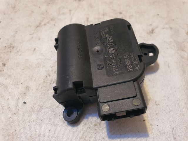 bontott VW TOURAN Fűtés Állító Motor