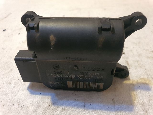 bontott VW TOURAN Fűtés Állító Motor