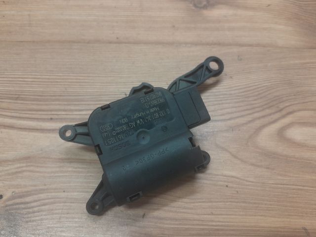 bontott VW TOURAN Fűtés Állító Motor