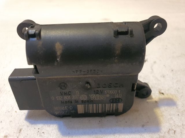 bontott VW TOURAN Fűtés Állító Motor