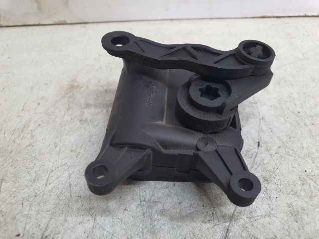 bontott VW TOURAN Fűtés Állító Motor