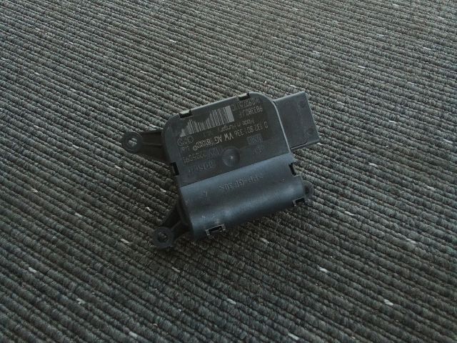 bontott VW TOURAN Fűtés Állító Motor