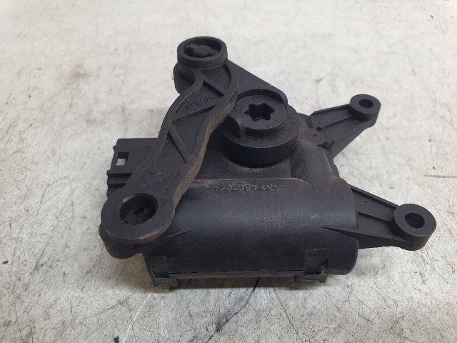 bontott VW TOURAN Fűtés Állító Motor