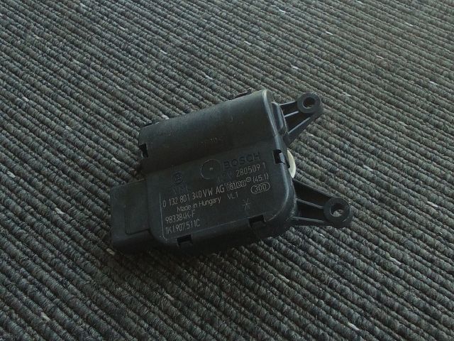 bontott VW TOURAN Fűtés Állító Motor