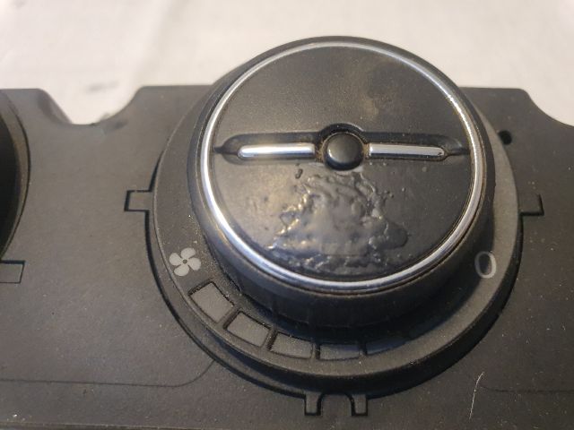 bontott VW TOURAN Fűtéskapcsoló (digit klímás)