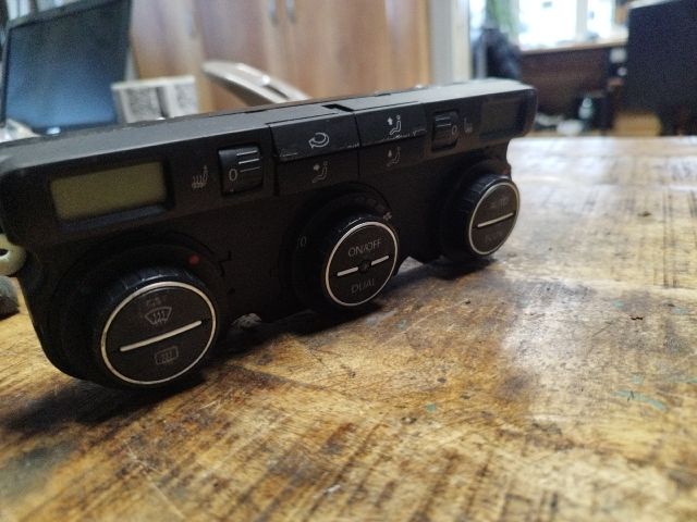 bontott VW TOURAN Fűtéskapcsoló (digit klímás)