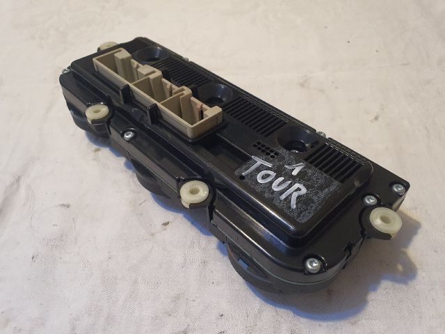 bontott VW TOURAN Fűtéskapcsoló (digit klímás)