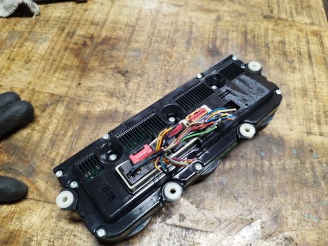 bontott VW TOURAN Fűtéskapcsoló (digit klímás)