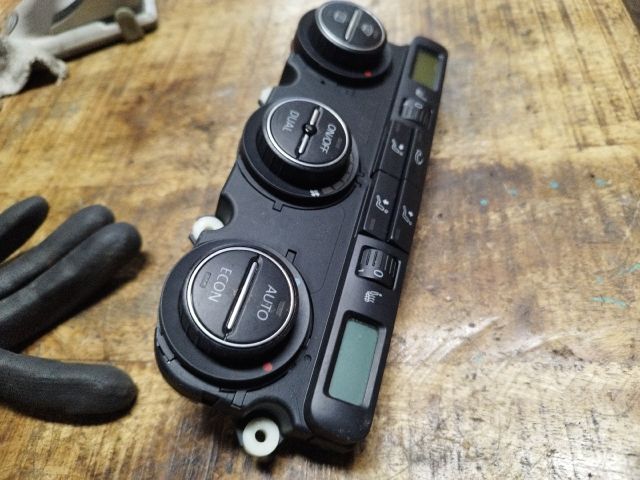 bontott VW TOURAN Fűtéskapcsoló (digit klímás)