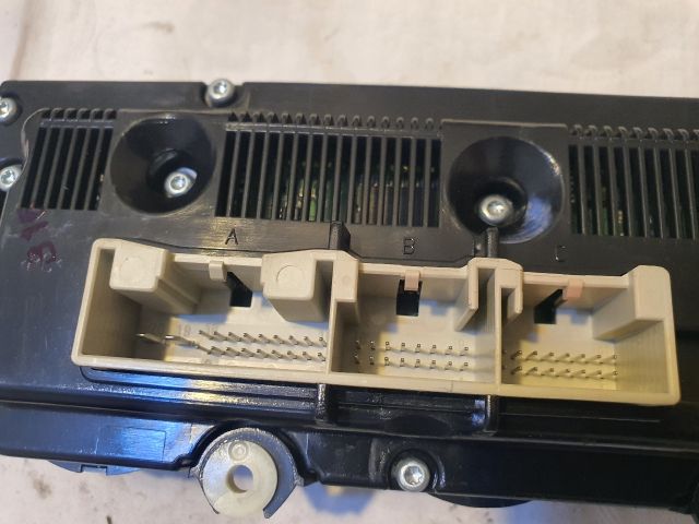 bontott VW TOURAN Fűtéskapcsoló (digit klímás)