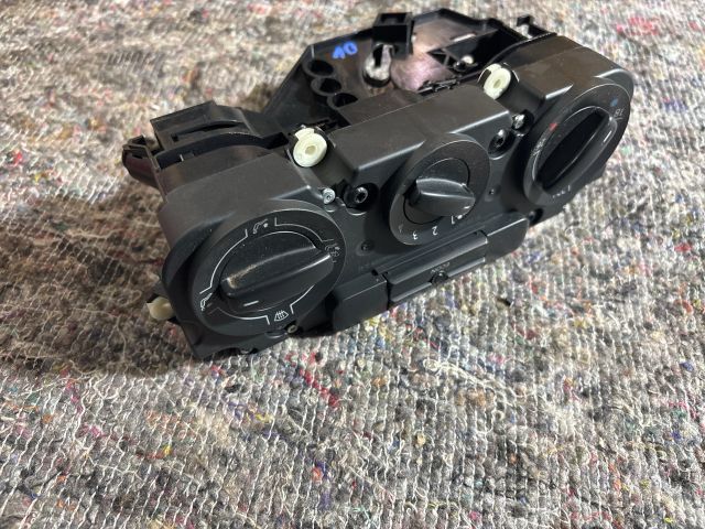 bontott VW TOURAN Fűtéskapcsoló (manuális klímás)