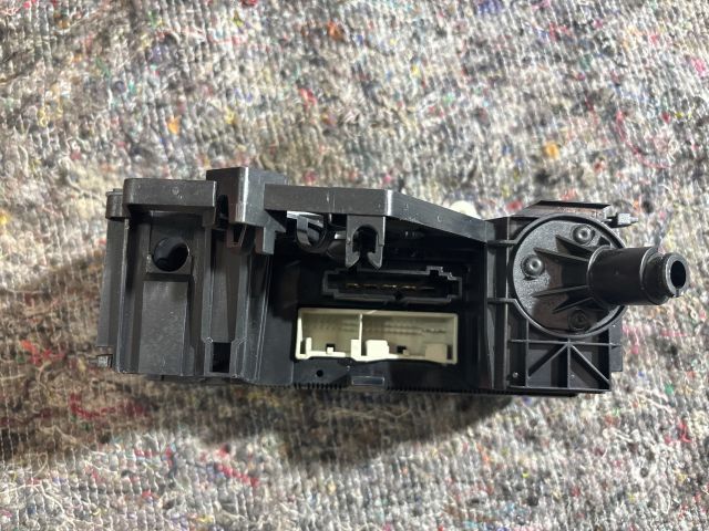 bontott VW TOURAN Fűtéskapcsoló (manuális klímás)