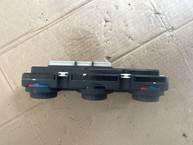 bontott VW TOURAN Fűtéskapcsoló (manuális klímás)