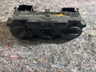 bontott VW TOURAN Fűtéskapcsoló (manuális klímás)