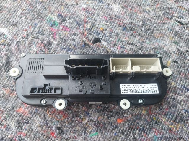 bontott VW TOURAN Fűtéskapcsoló (manuális klímás)