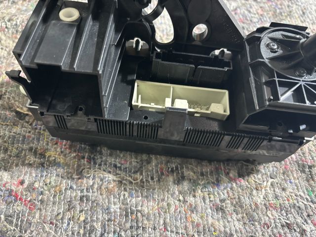 bontott VW TOURAN Fűtéskapcsoló (manuális klímás)