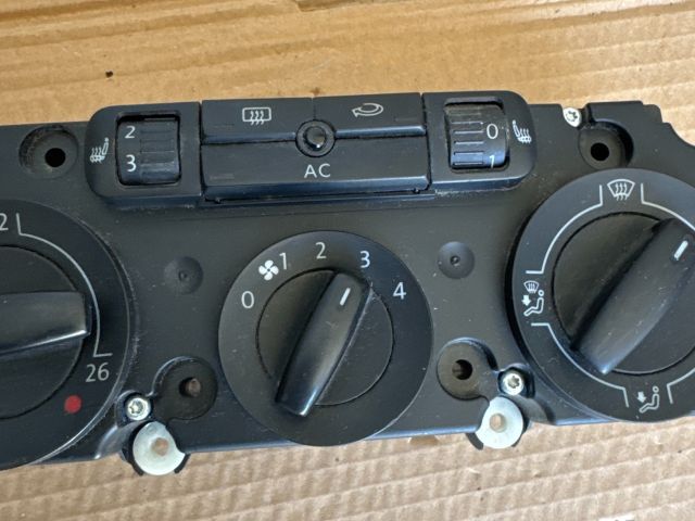 bontott VW TOURAN Fűtéskapcsoló (manuális klímás)