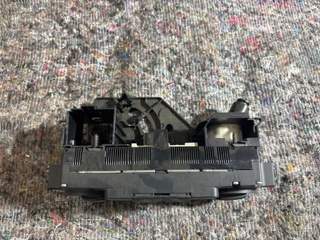 bontott VW TOURAN Fűtéskapcsoló (manuális klímás)