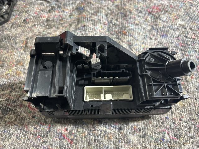 bontott VW TOURAN Fűtéskapcsoló (manuális klímás)