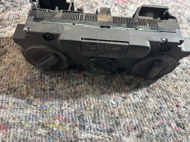 bontott VW TOURAN Fűtéskapcsoló (manuális klímás)