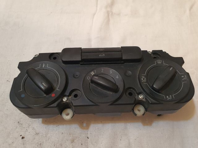 bontott VW TOURAN Fűtéskapcsoló (Nem klímás)