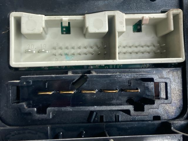 bontott VW TOURAN Fűtéskapcsoló