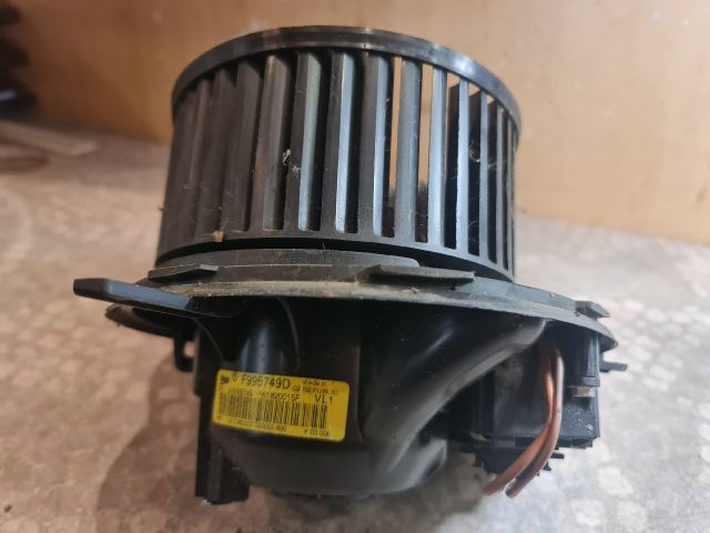 bontott VW TOURAN Fűtőmotor (Klímás)